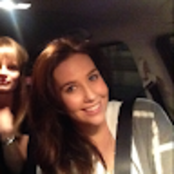 Chloe Bartlett - Poshmark Profile Picture of Chloe Bartlett (@chloebartlet39) on Poshmark