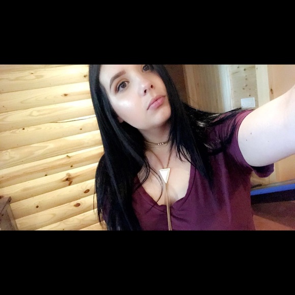 Profile Picture of Raegan Schude (@raegannicolee_) on Poshmark