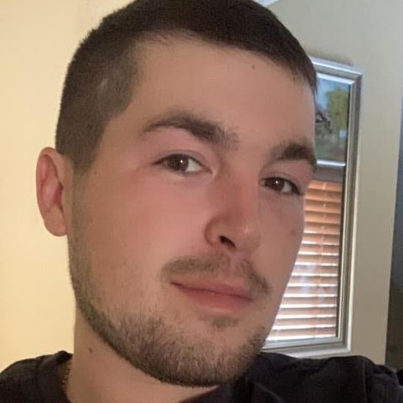 Profile Picture of Paulie Lambert (@paulielambert) on Poshmark
