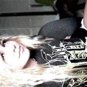 Profile Picture of Jaimie Hart (@jmehartlikesart) on Myspace
