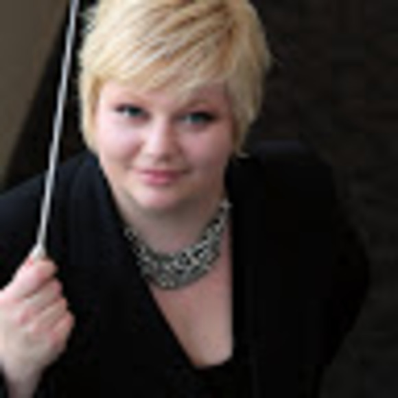 Profile Picture of Dominique Royem (@dominiqueroyem) on Poshmark