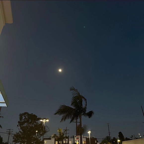 Profile Picture of Garrett Mason (@garrettmasonnn) on Poshmark