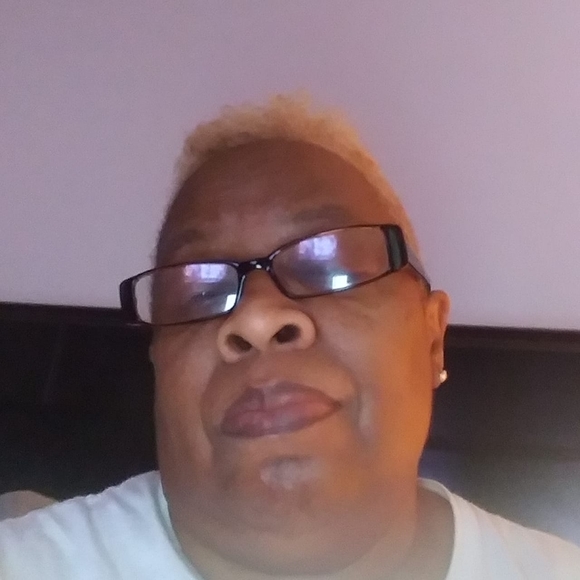 Profile Picture of Betty Crudup (@lilbabysis60) on Poshmark