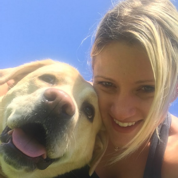 Profile Picture of Kim Bell (@kimbell0720) on Poshmark