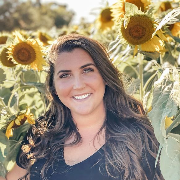 Profile Picture of Joelle Riley (@joelleexriley) on Poshmark