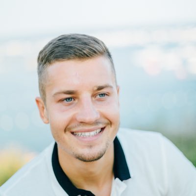 Profile Picture of Maksym Roshchuk (@MaksymRoshchuk) on Twitter