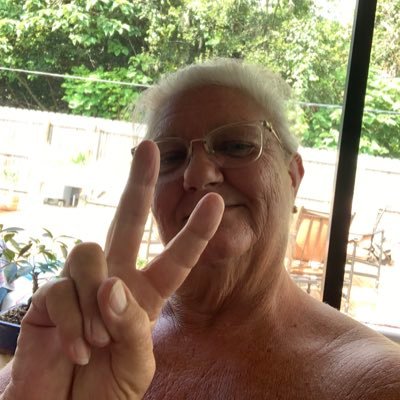 Profile Picture of Kim Ell (@KimEll14) on Twitter