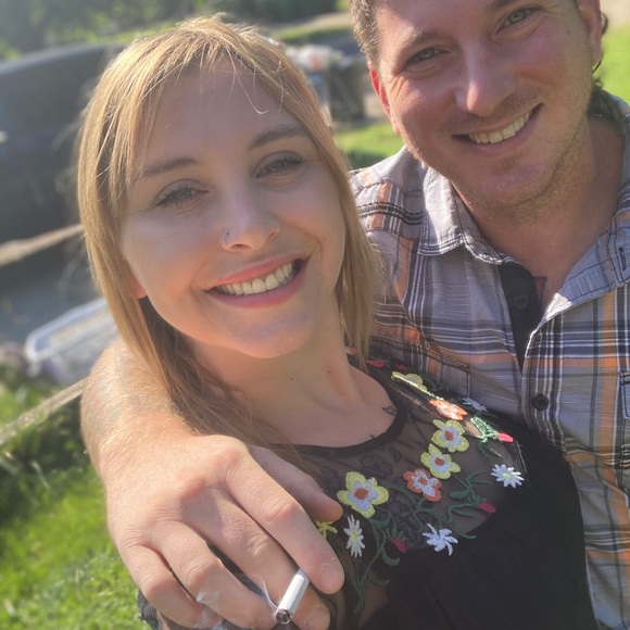 Profile Picture of Dannelle Crocker (@danicolexoxo) on Poshmark