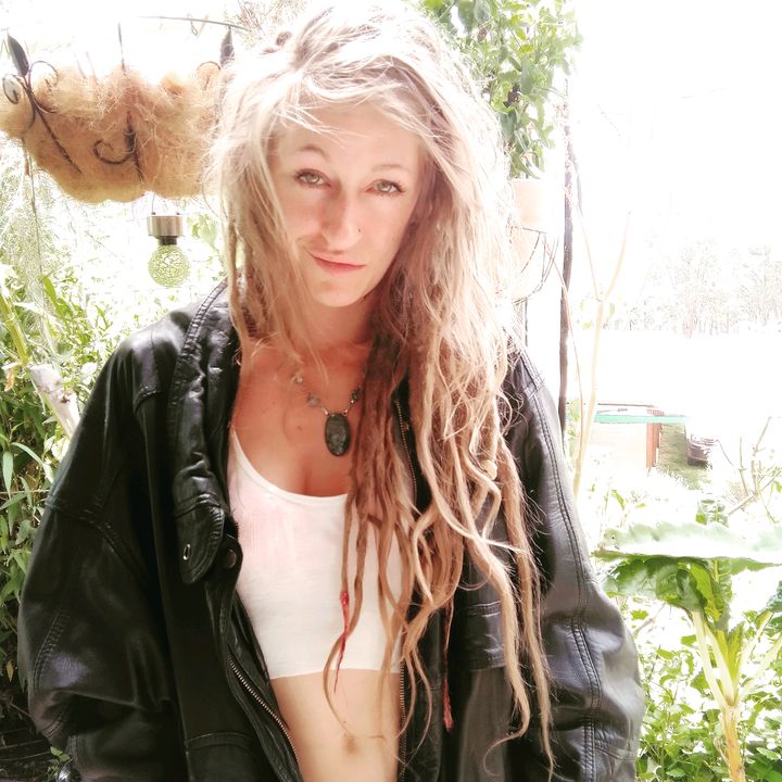 Profile Picture of Tamara Kenna (@overlyfinickyhouseplant) on Tiktok
