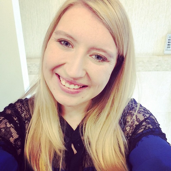 Profile Picture of Mercedes Bergenske (@mlb0228) on Poshmark