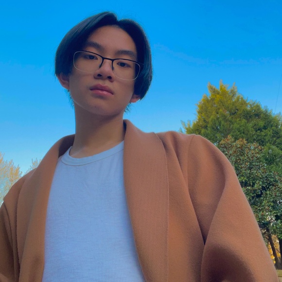Profile Picture of Kevin Hoang (@ungodlykevin) on Poshmark