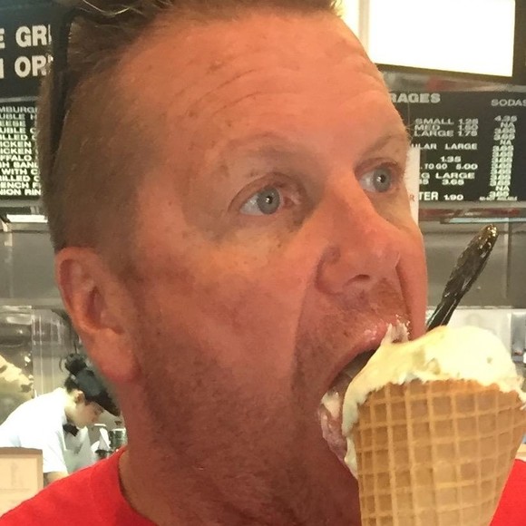 Profile Picture of James Holland (@doorshowme) on Poshmark