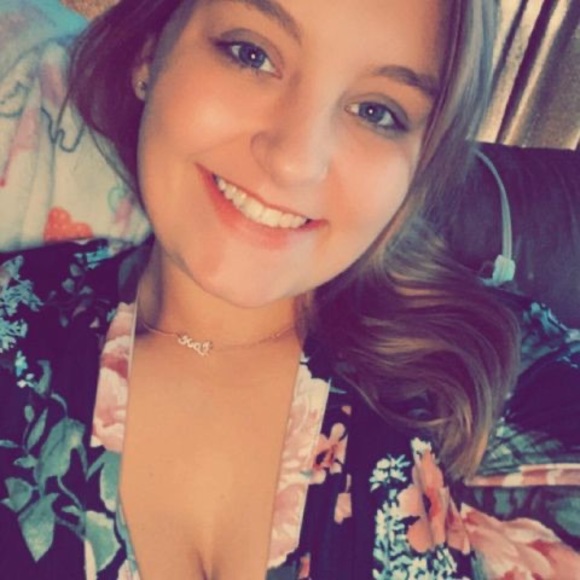 Profile Picture of Alexis Rackley (@alexisrackle219) on Poshmark