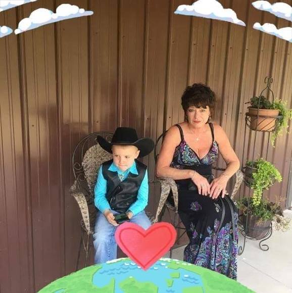 Profile Picture of Robbin Keziah (@robbink1) on Poshmark