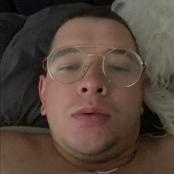 Profile Picture of Johan Quintero (@tahoo2552) on Poshmark