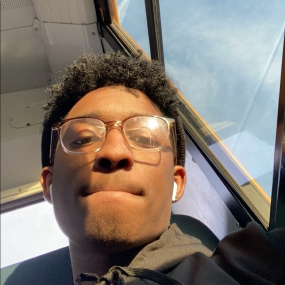 Profile Picture of Michael Tarpley (@mikejtarpley) on Poshmark