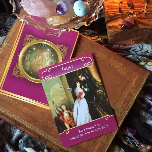 Profile Picture of Synthia Isacson (@synthiaangels) on Poshmark