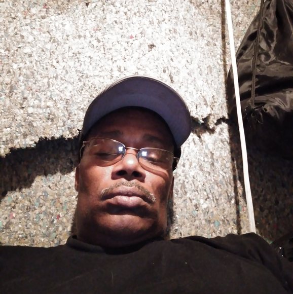 Profile Picture of Darnell Daniel (@darnell_daniel) on Poshmark