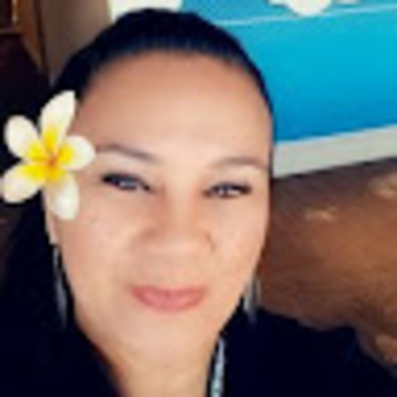 Profile Picture of Charleann Napulou durazo (@charleanndurazo) on Poshmark