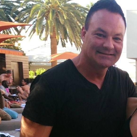 Profile Picture of Kenny Tatum (@kennytatum) on Poshmark