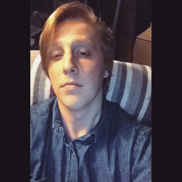 Profile Picture of Bryant Sweet (@itmustbesweet) on Poshmark