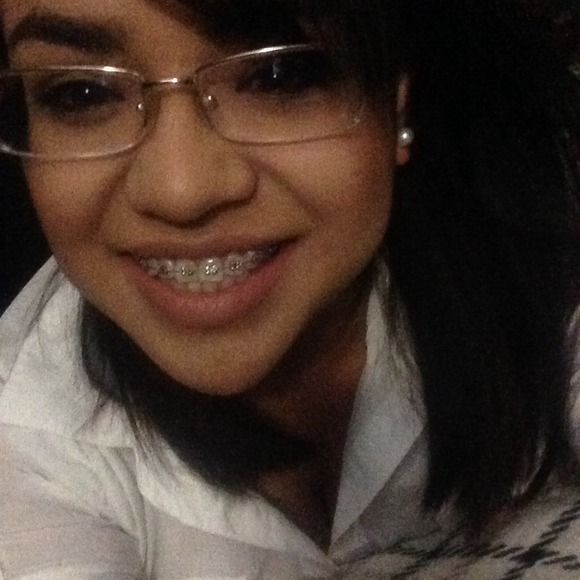 Profile Picture of Alitza Ruiz (@anchor1023) on Poshmark