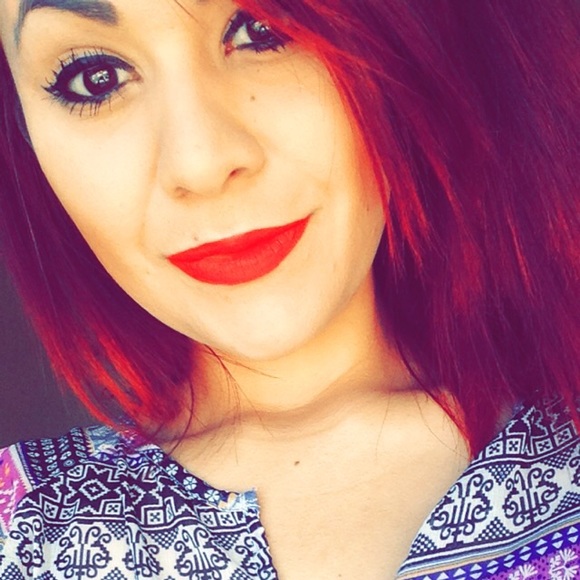 Profile Picture of Ana Robleto (@robleto26) on Poshmark