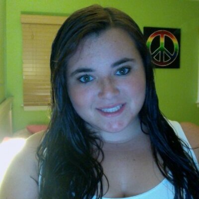 Profile Picture of Julia Kornfeld (@JuliaKornfeld) on Twitter