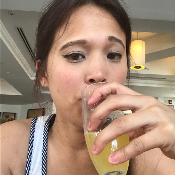 Profile Picture of Sam Bailey (@sambailey1024) on Poshmark