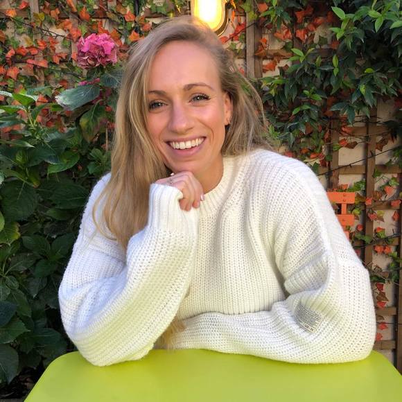 Profile Picture of Angie Malsack (@angiemalsack) on Poshmark