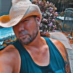 Profile Picture of Victor Murdock (@victormurdock) on Facebook