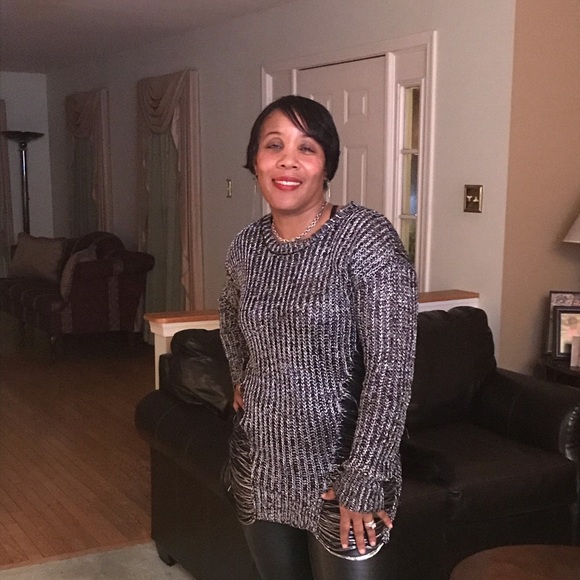 Profile Picture of Darlene Squirewell (@dsquirew) on Poshmark