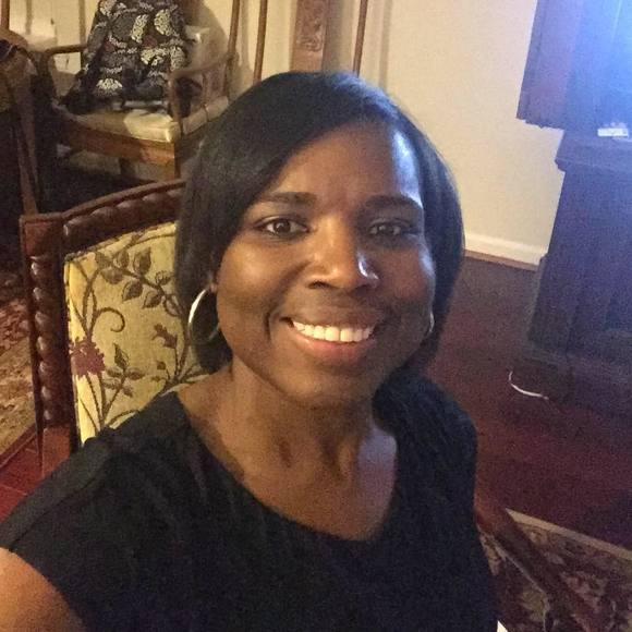 Angelia Sharpe - Poshmark Profile Picture of Angelia Sharpe (@angeliasharpe) on Poshmark