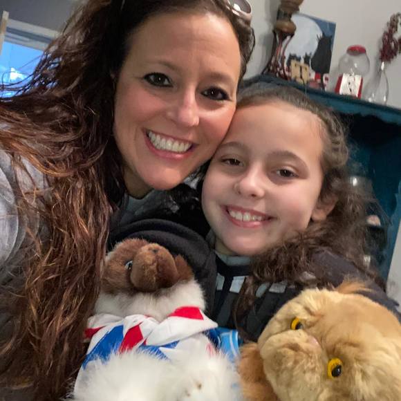 Nichole Schermerhorn thomas - Poshmark Profile Picture of Nichole Schermerhorn thomas (@nicholeschermer) on Poshmark