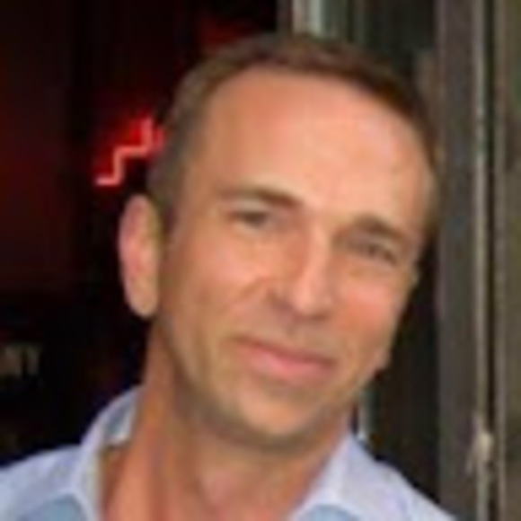 Profile Picture of Robert Rizzuto (@robertrizzuto8) on Poshmark