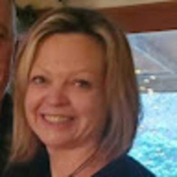 Profile Picture of Khristy Hurless (@khristyhurless) on Poshmark