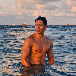 Profile Picture of Robert Hamilton (@roberthamilton_official) on Instagram