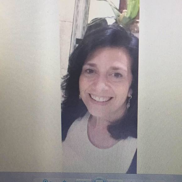 Profile Picture of Lori Panzarino (@loripanzarino) on Poshmark