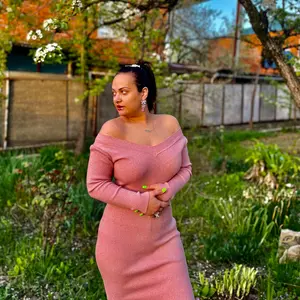 Profile Picture of Lika Vacharaze (@likavacharaze) on Tiktok