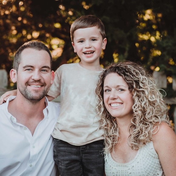 Profile Picture of Emily Galyon (@emily_o_galyon) on Poshmark