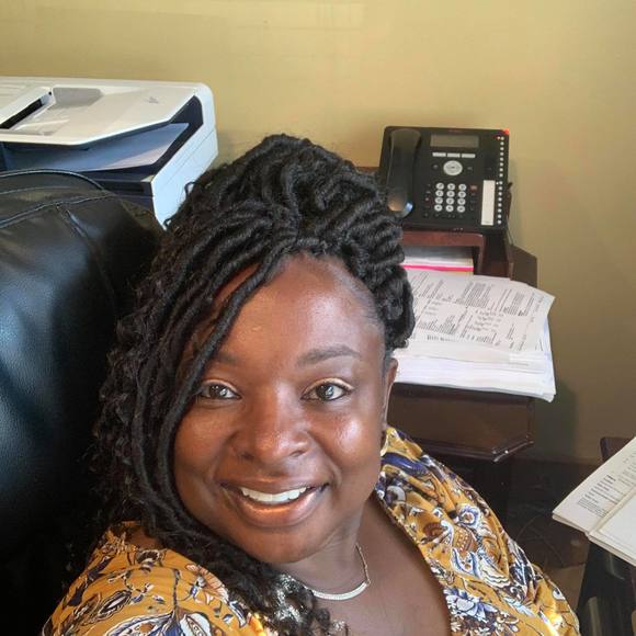 Profile Picture of Neat Kirsh (@msneatk) on Poshmark