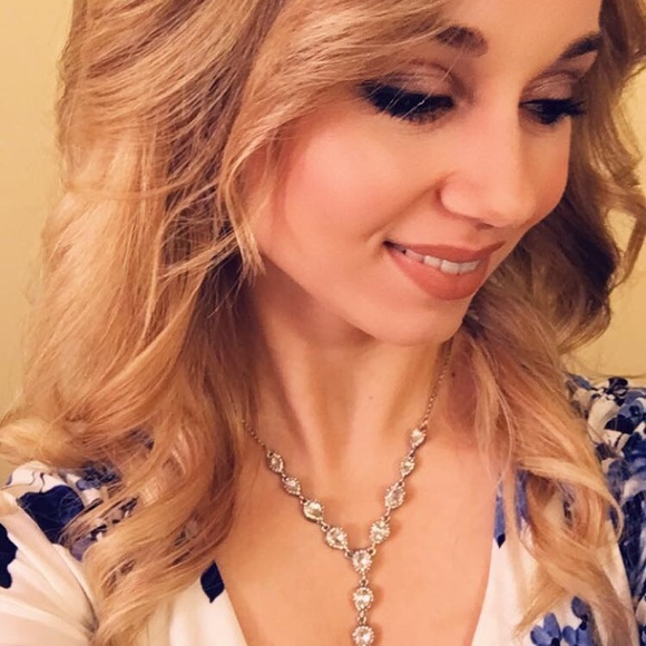 Profile Picture of Kara Jeffries (@jeffrieskd17) on Poshmark