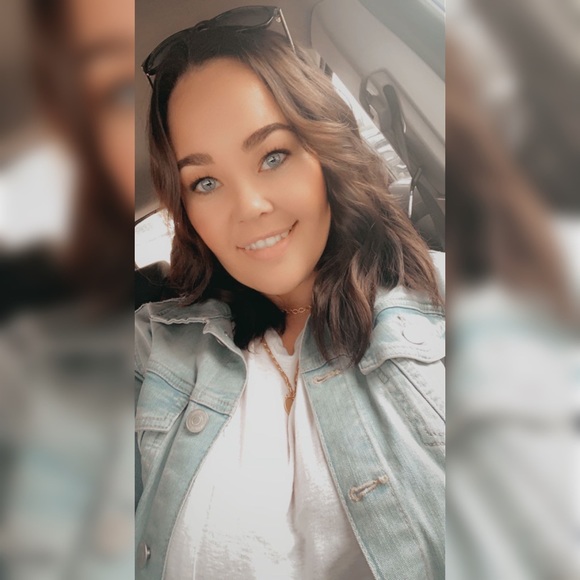 Profile Picture of Jacinta Doyle (@jacinta_doyle) on Poshmark