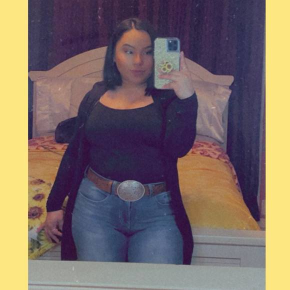 Profile Picture of Melissa Mendez (@mm793538) on Poshmark