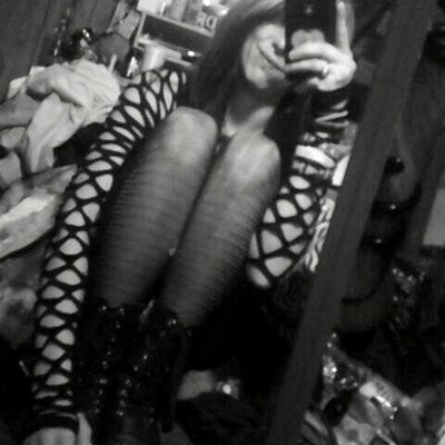 Profile Picture of AliceSin (@alicesinisdead) on Twitter
