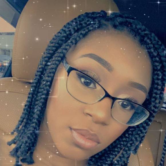 Profile Picture of Ashanti Boyd (@ashantiboyd318) on Poshmark