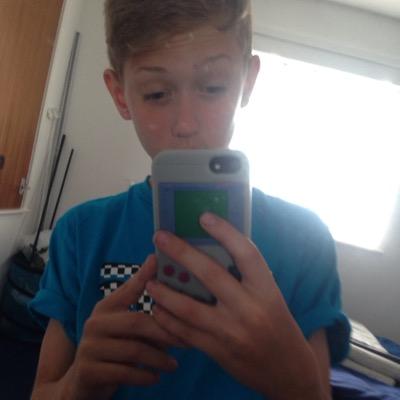 Profile Picture of James Brunton (@brunton_james) on Twitter