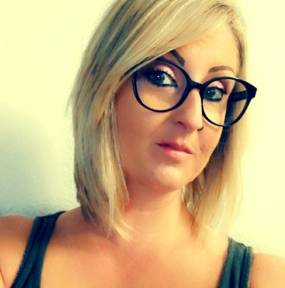 Profile Picture of Nicole Spahn (@nicolecbig7) on Poshmark