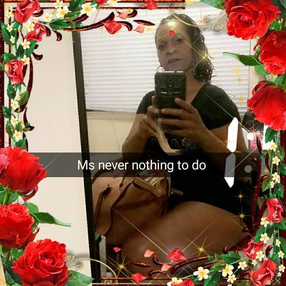 Profile Picture of Msdaniyell Scott (@daniyell_s72) on Poshmark