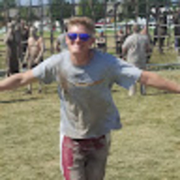 Profile Picture of Quillon Mortenson (@broadside478) on Poshmark